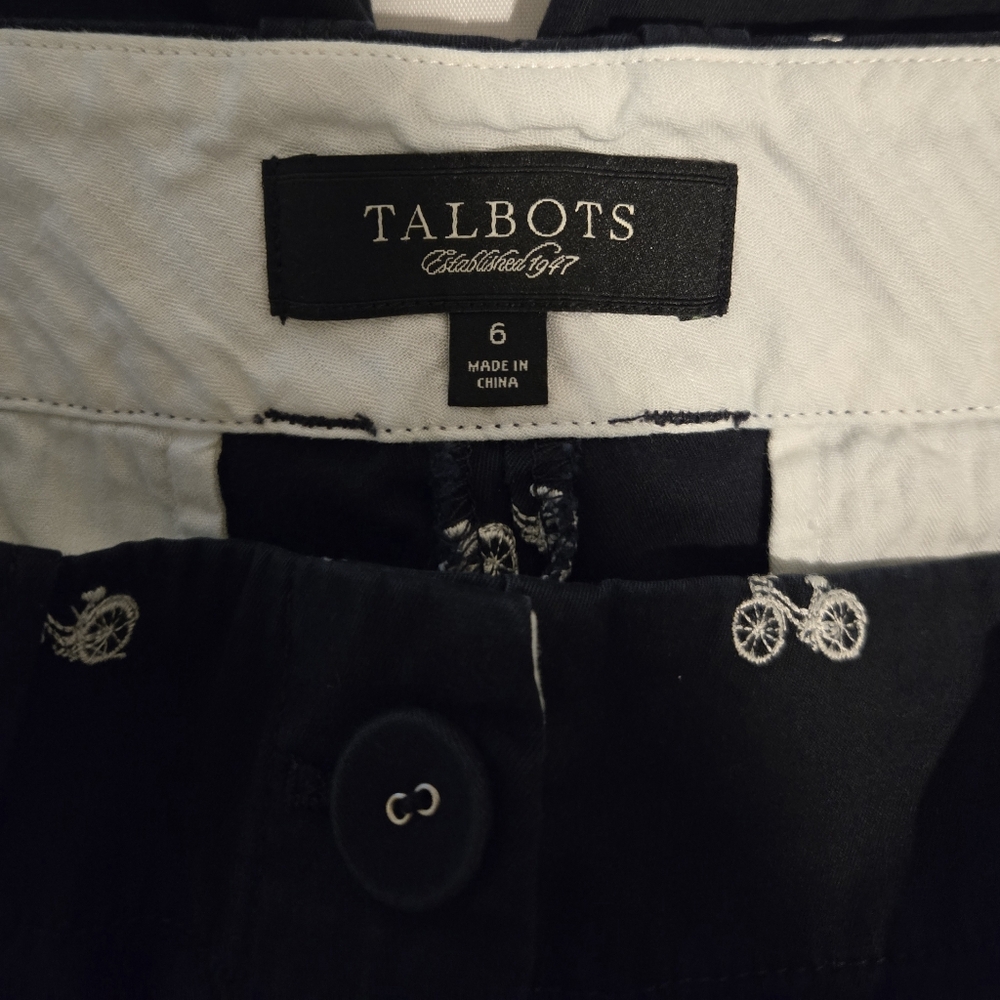 Ladies Talbots Bermuda Shorts Sz 6 Mid Rise 10" Inseam Navy Blue - Picture 2 of 7